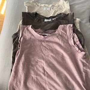 3 pack Zara tank tops size 2-3 . 9.5/10 condition